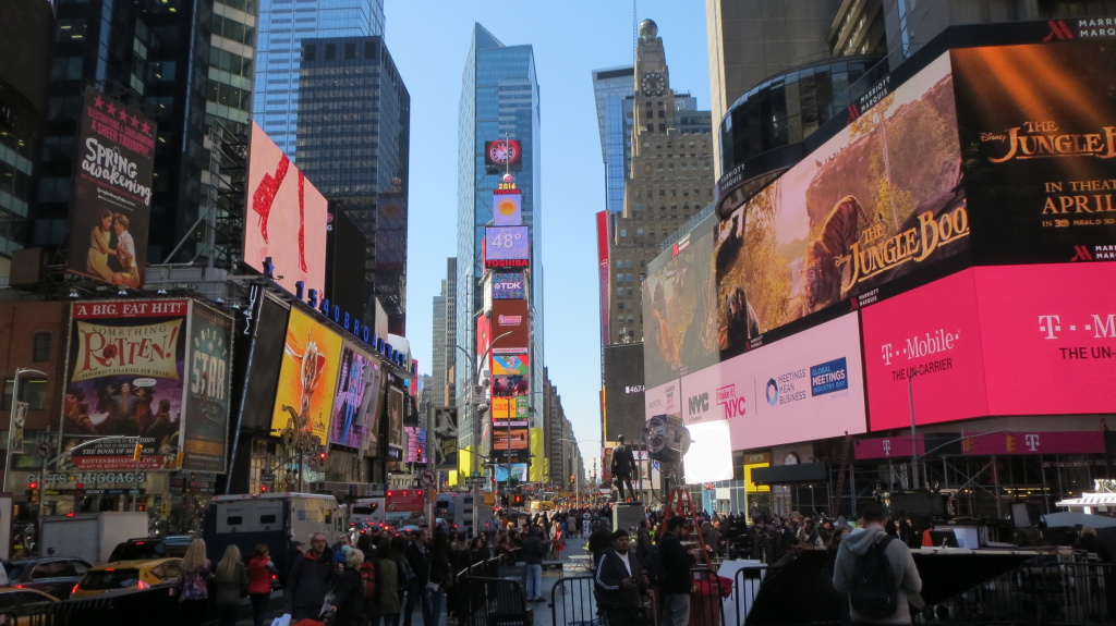 Am Times Square fällt es besonders schwer, sich nicht wie ein Touri zu benehmen