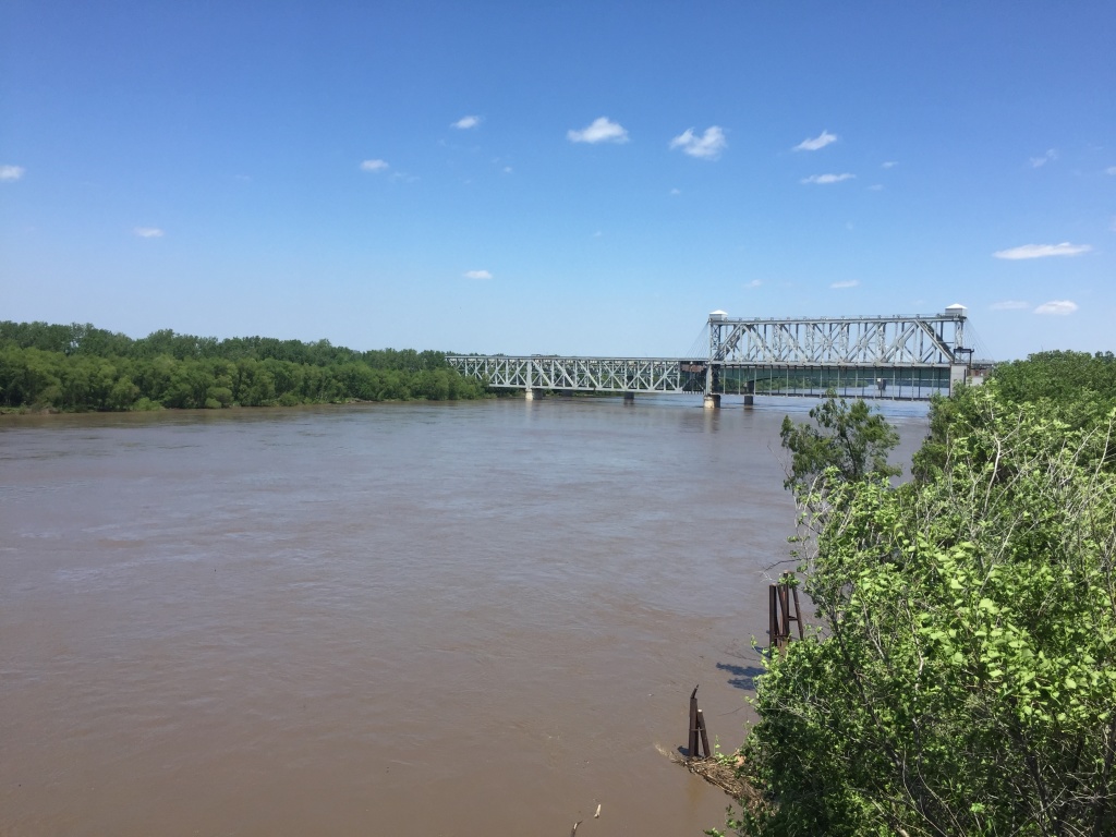 Am Missouri River sieht plötzlich nichts mehr nach Großstadt aus
