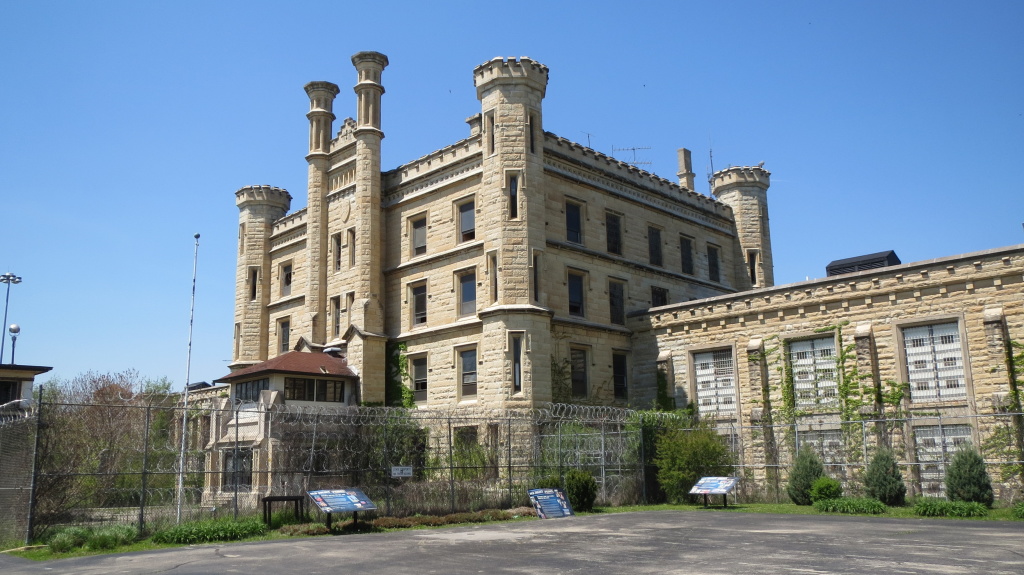 Ein bisschen in die Jahre gekommen, aber unverkennbar: Das Old Joliet Prison, mir besser bekannt als Fox River State Penitentiary