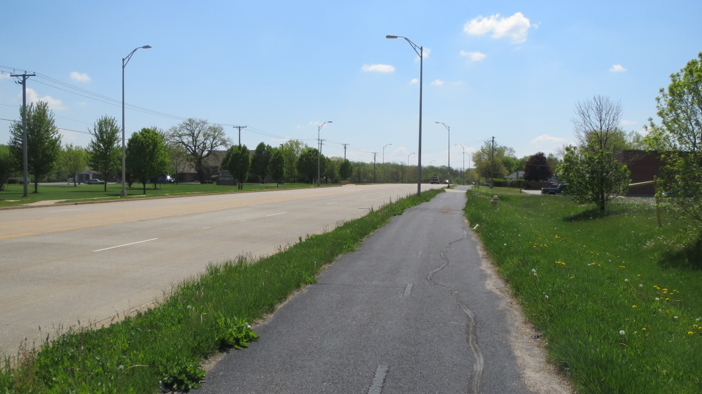 Channahon ist bisher die einzige Stadt, in der ich dem Highway auf einem Radweg entfliehen konnte