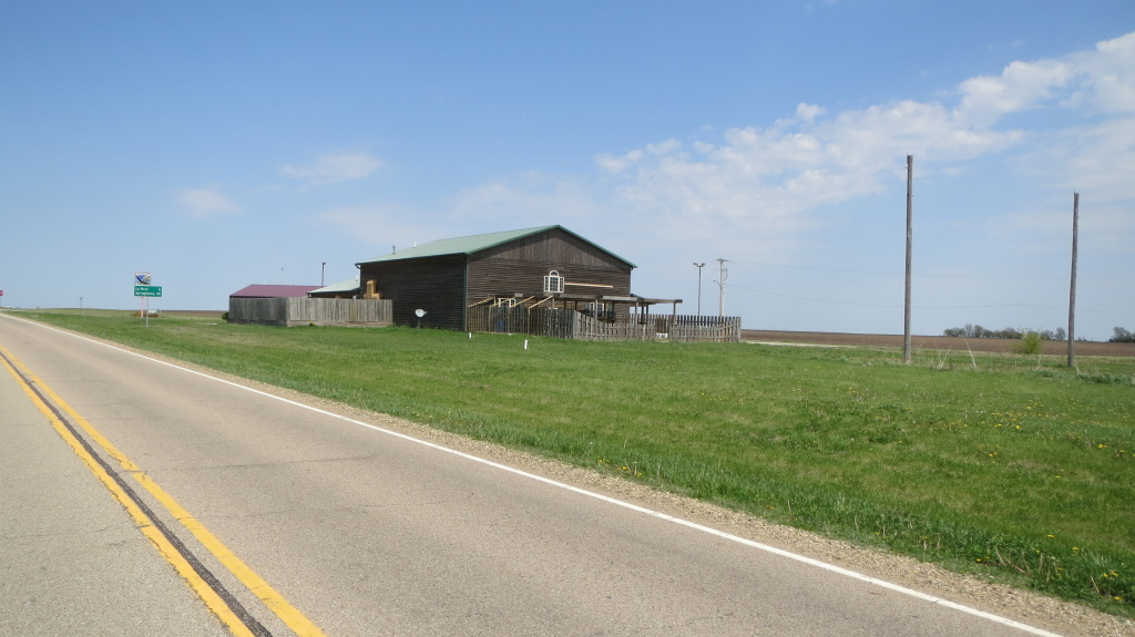 Von außen unscheinbar, von innen sehr urig: "Webb's Roadhouse"