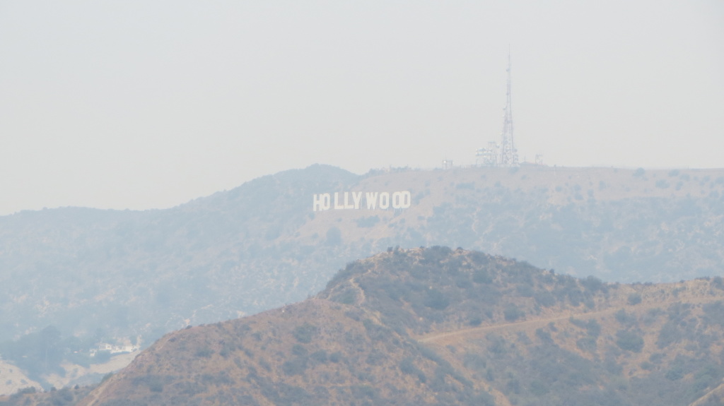 Auch das nicht weit entfernte Hollywood-Sign verschwand im Smog