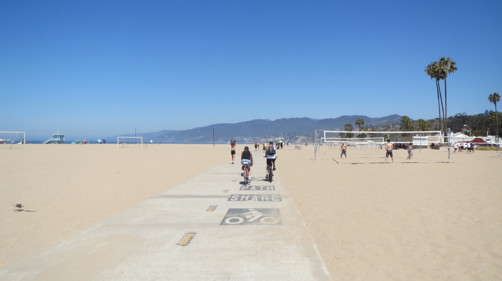 Strandurlaubs-Feeling auf dem Abschnitt in Santa Monica