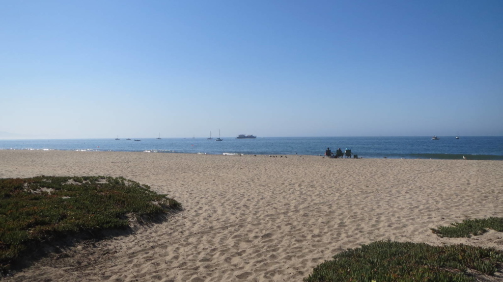 Trotz der frühen Uhrzeit war am Strand in Santa Barbara schon einiges los - vom Buschfeuer war übrigens keine Spur