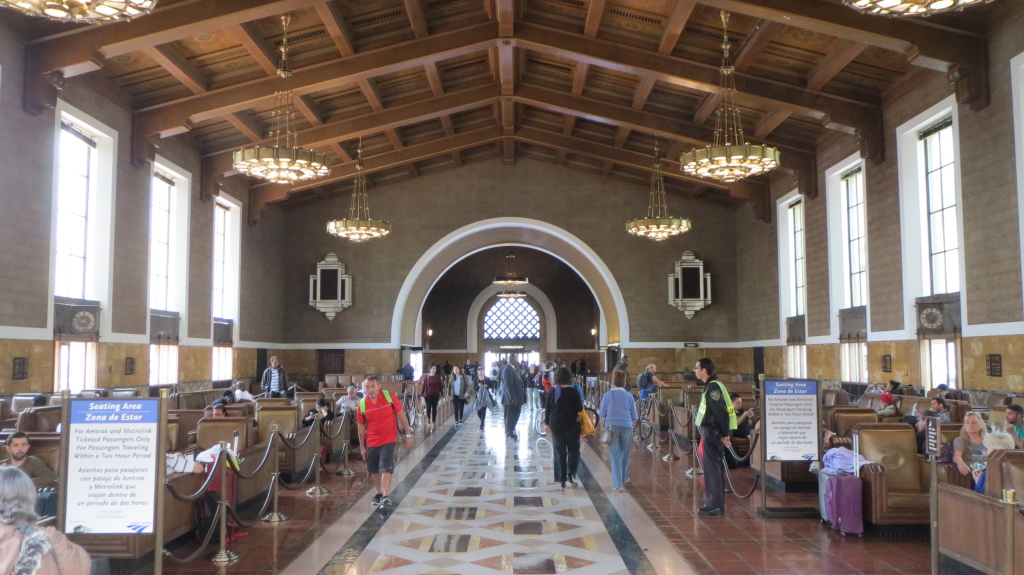 Die Union Station in Los Angeles ist für ihren bequemen Wartebereich bekannt